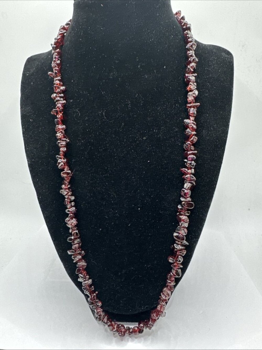 Vintage Rhodolite Garnet Chip Pebble Stone Bead Strand 24 inch Necklace 51.55 Gr